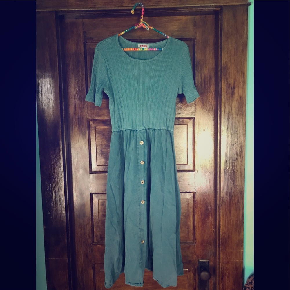 Retro dress, super comfortable and flattering